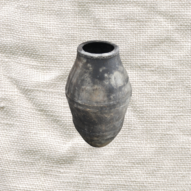 Belted Pot 10