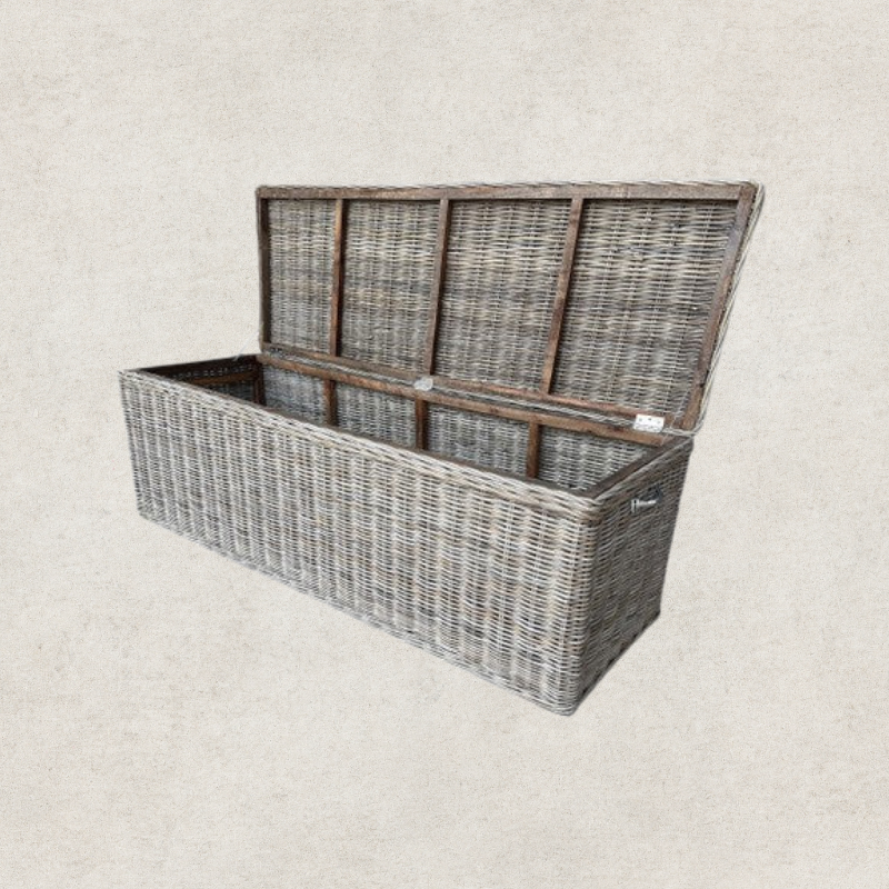 Queen Size Kubu Trunk 150x50x50cm