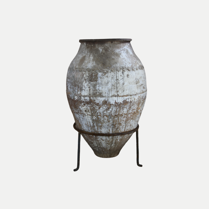 Belted Pot 16