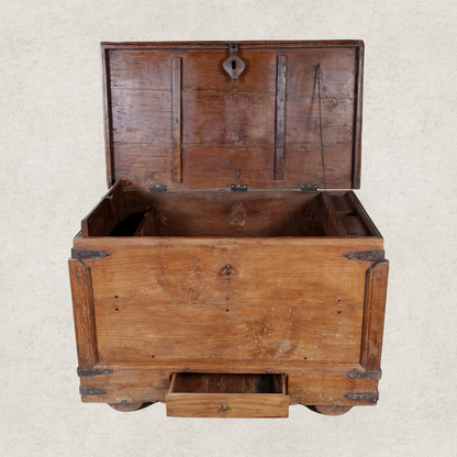 Wooden Trunk 120x70x80cm